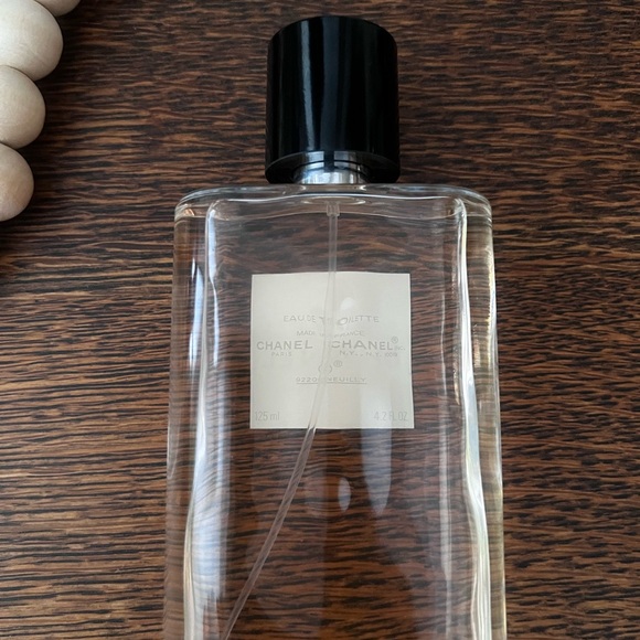 Chanel Paris Riviera - Picture 2 of 5